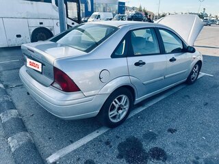 2001 Ford Focus I (North America), серебристый, 190000 рублей, вид 3