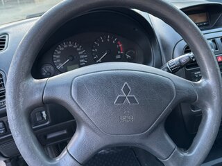 2003 Mitsubishi Carisma I Рестайлинг, серебристый, 350000 рублей, вид 5