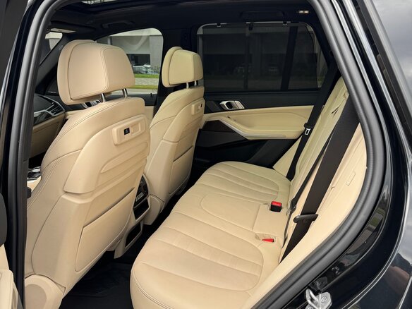 2021 BMW X5 M50i IV (G05/G18), чёрный, 4500000 рублей - вид 15