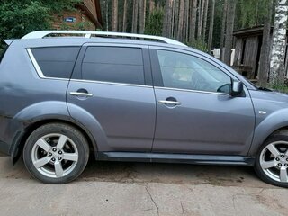 2008 Mitsubishi Outlander II, серый, 950000 рублей, вид 3
