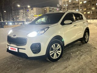 2017 Kia Sportage IV, белый, 1800000 рублей, вид 1