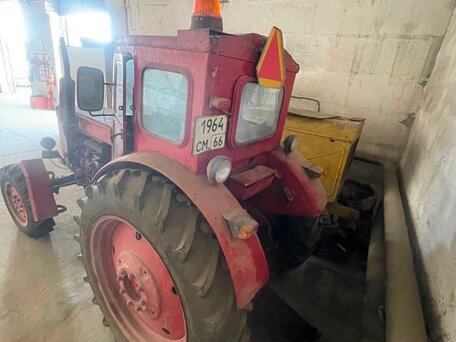 1992 ЛТЗ Т-40АМ, красный, 400000 рублей, вид 3