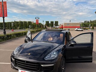2015 Porsche Cayenne GTS II Рестайлинг (958), чёрный, 4270000 рублей, вид 4