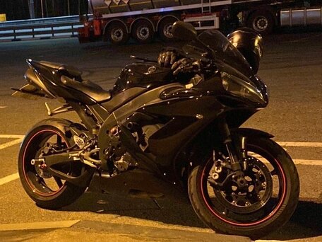 2005 Yamaha YZF-R1, чёрный, 500000 рублей, вид 1