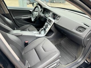 2017 Volvo S60 II Рестайлинг, чёрный, 1650000 рублей, вид 4