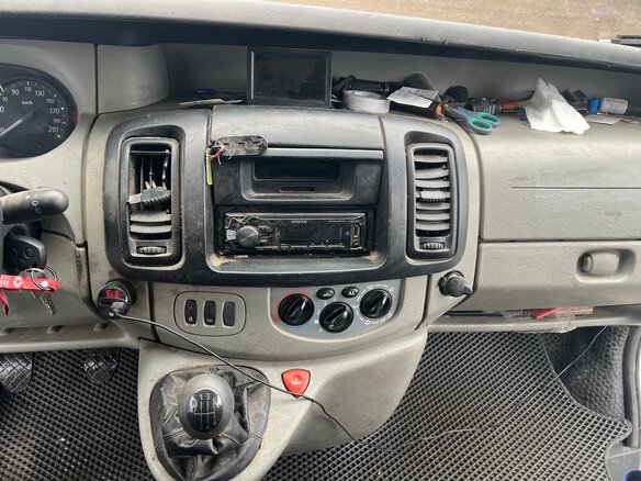 2009 Renault Trafic, белый, 1100000 рублей - вид 20