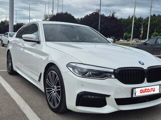 2019 BMW 5 серии 530i xDrive VII (G30/G31/G38), белый, 4490000 рублей, вид 3