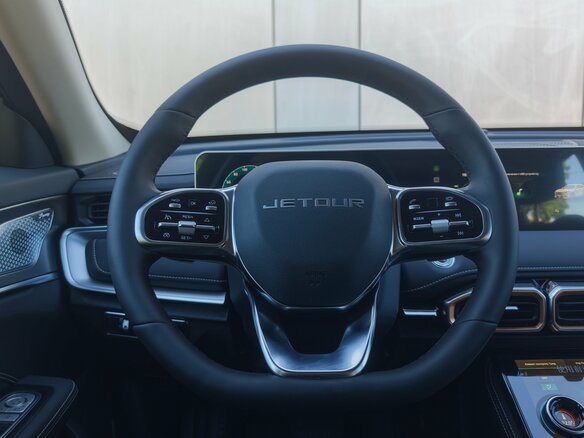 2026 Jetour X70+ I Рестайлинг, белый, 3399000 рублей - вид 13