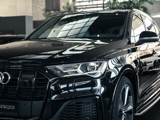 2022 Audi Q7 55 TFSI II (4M) Рестайлинг, чёрный, 9140000 рублей, вид 2