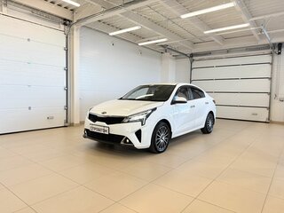 2021 Kia Rio IV Рестайлинг, белый, 1499000 рублей, вид 2