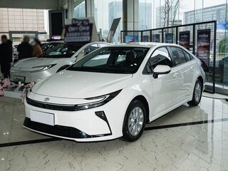2026 Toyota Corolla XII (E210) Рестайлинг 2, белый, 2200000 рублей, вид 1