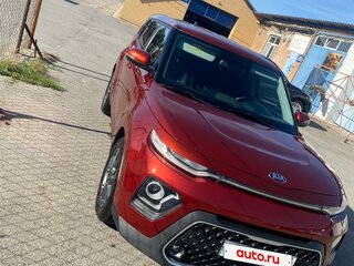2019 Kia Soul III, красный, 2000000 рублей, вид 4