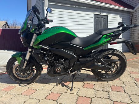 2023 Bajaj Dominar 400, зелёный, 430000 рублей, вид 1
