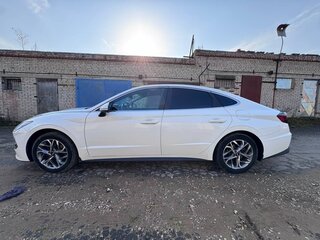 2021 Hyundai Sonata VIII (DN8), белый, 2300000 рублей, вид 3