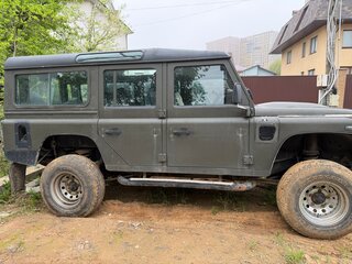 2014 Land Rover Defender 110 I Рестайлинг, зелёный, 2999999 рублей, вид 4