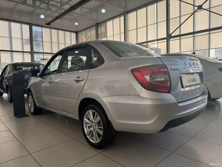 2025 Lada (ВАЗ) Granta I Рестайлинг, серебристый, 1156000 рублей, вид 4