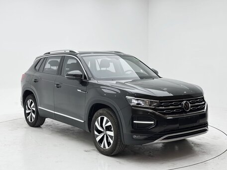 2022 Volkswagen Tayron I, чёрный, 2150000 рублей, вид 2