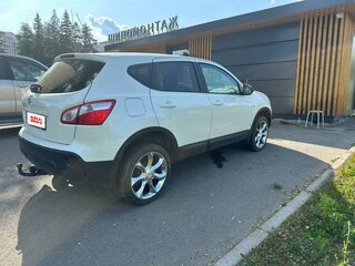 2013 Nissan Qashqai I Рестайлинг, белый, 1150000 рублей, вид 2