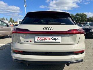 2021 Audi e-tron S, белый, 7499000 рублей, вид 4