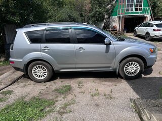 2010 Mitsubishi Outlander II Рестайлинг, серебристый, 1150000 рублей, вид 3