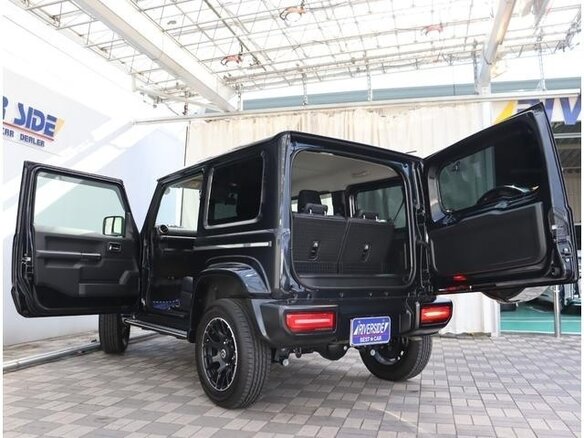 2022 Suzuki Jimny Sierra IV, чёрный, 1600404 рублей - вид 11