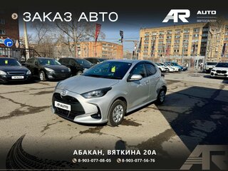 2020 Toyota Yaris IV, серый, 1299000 рублей, вид 4