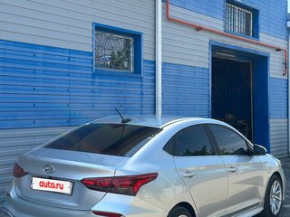 2018 Hyundai Solaris II, серебристый, 1400000 рублей, вид 3