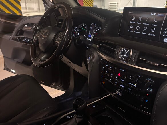 2016 Lexus LX 570 III Рестайлинг 2, чёрный, 8300000 рублей - вид 8