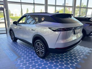 2026 Omoda C7, серебристый, 3099000 рублей, вид 3