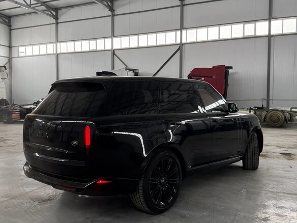 2023 Land Rover Range Rover P530 MHEV V, чёрный, 23000000 рублей - вид 6