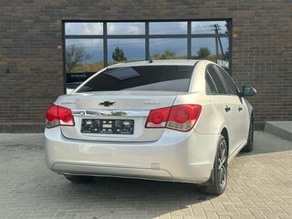 2011 Chevrolet Cruze I, серебристый, 470000 рублей, вид 4