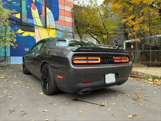 2016 Dodge Challenger III Рестайлинг 2, коричневый, 3500000 рублей, вид 5