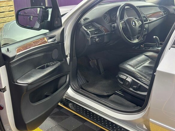 2007 BMW X5 3.0si II (E70), серебристый, 1550000 рублей - вид 12