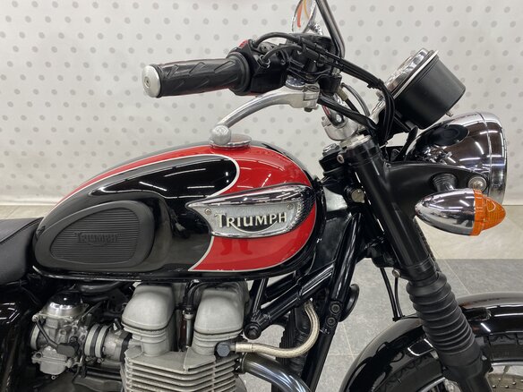 2007 Triumph Bonneville T100, чёрный, 549000 рублей - вид 17