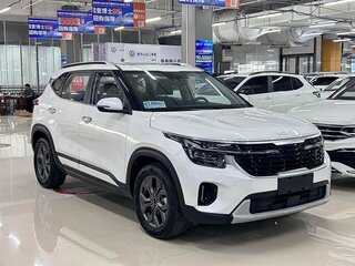 2024 Kia Seltos I Рестайлинг, белый, 1900000 рублей, вид 3