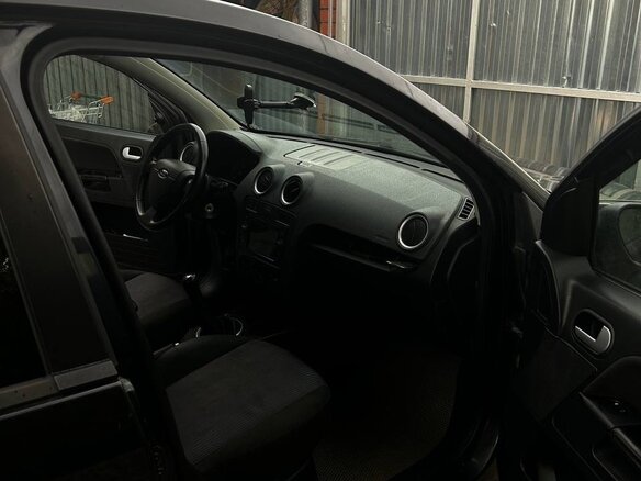 2007 Ford Fusion I Рестайлинг, чёрный, 330000 рублей - вид 6