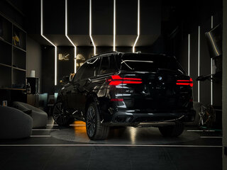 2025 BMW X5 40d IV (G05/G18) Рестайлинг, чёрный, 15600000 рублей, вид 3