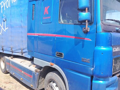 2012 DAF 95XF, синий, 2000000 рублей, вид 3