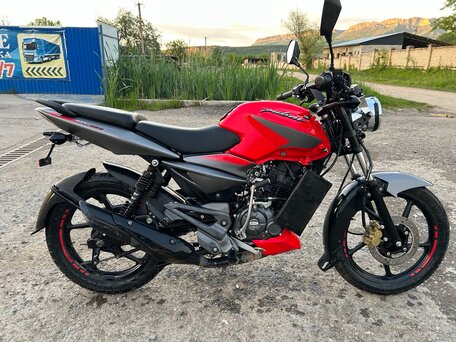 2021 Bajaj Pulsar NS 125, красный, 90000 рублей, вид 1