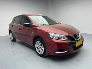 2021 Nissan Tiida II (China Market), красный, 1050000 рублей, вид 3