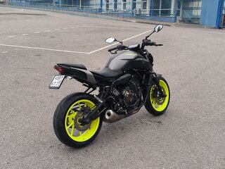 2018 Yamaha MT-07 (FZ-07), серый, 720000 рублей, вид 3