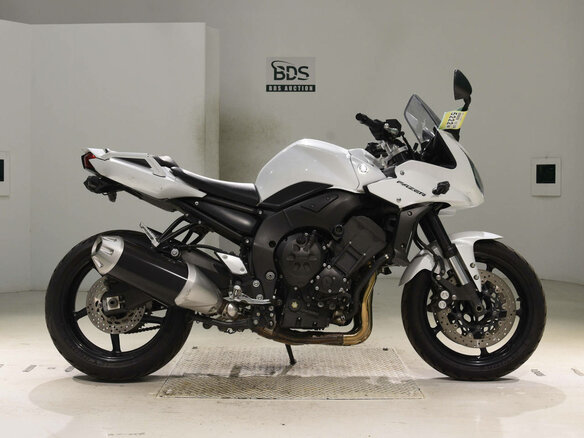 2010 Yamaha FZ1, белый, 420978 рублей