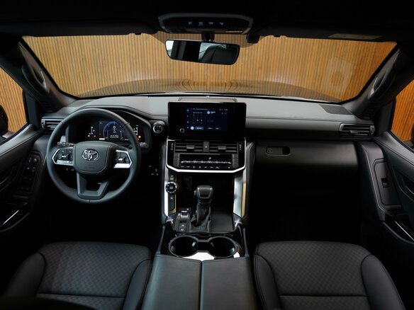 2026 Toyota Land Cruiser 300 Series, чёрный, 13881660 рублей - вид 11