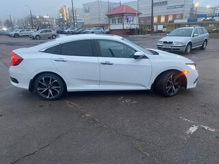 2020 Honda Civic X, белый, 1650000 рублей, вид 4