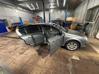 2011 Opel Astra H Рестайлинг, серый, 680000 рублей, вид 3