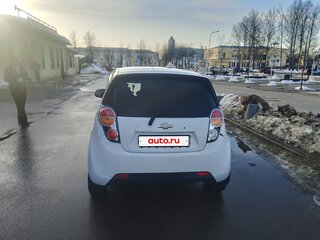 2011 Chevrolet Spark III, белый, 370000 рублей, вид 2