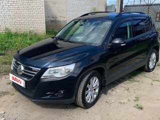 2010 Volkswagen Tiguan I, чёрный, 860000 рублей, вид 1