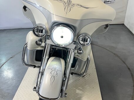 2008 Harley-Davidson Electra Glide, белый, 560000 рублей, вид 3