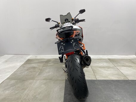 2016 KTM 1290 Super Duke GT, серый, 849000 рублей, вид 4