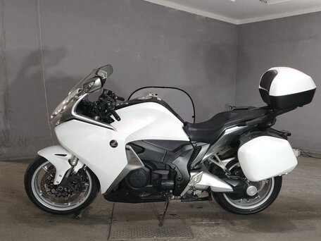 2012 Honda VFR 1200, белый, 852000 рублей, вид 2